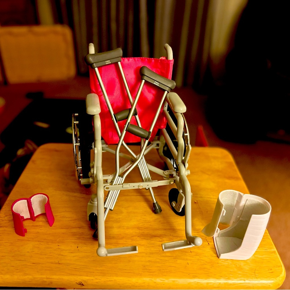 American Girl crutches w/Wheelchair, cast, and bandage for 18” dolls